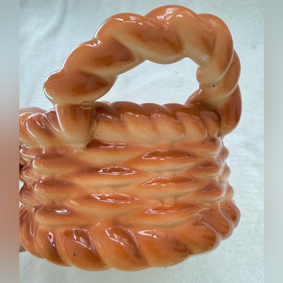 Vintage Ceramic Faux Woven Bread Basket Planter Fruit Wicker Look Decorative - Picture 8 of 10